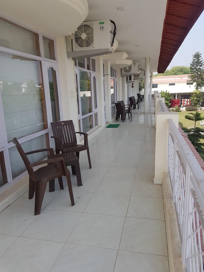 Skyview Holiday Home Pet Friendly Chandīgarh Extérieur photo