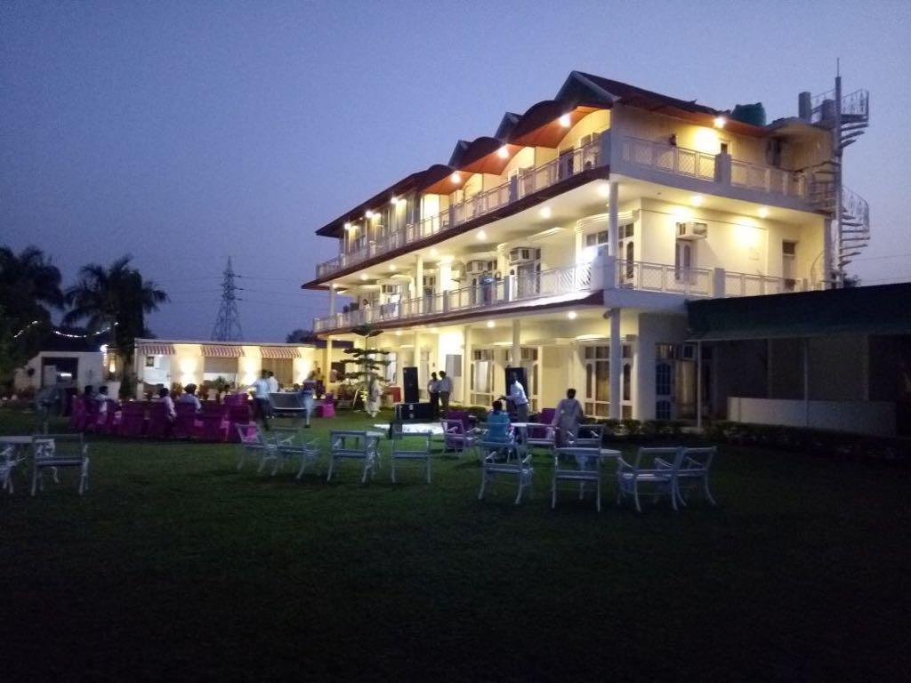 Skyview Holiday Home Pet Friendly Chandīgarh Extérieur photo