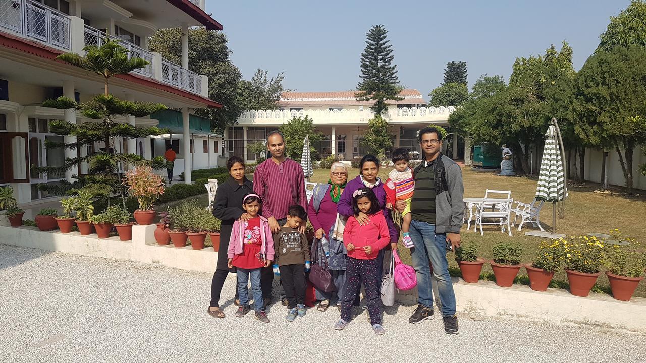 Skyview Holiday Home Pet Friendly Chandīgarh Extérieur photo